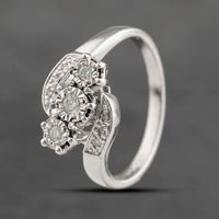 Pre-Owned 9ct White Gold 0.15ct Brilliant Cut Diamond Twist Three Stone Ring 41383648
