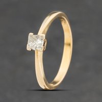 Second Hand 9ct Yellow Gold 0.25ct Princess Cut Diamond Solitaire Ring 41385082