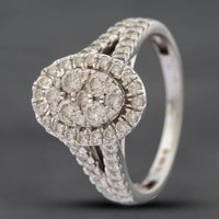 Pre-Owned 9ct White Gold 1.00ct Brilliant Cut Diamond Oval Cluster Ring 41481090
