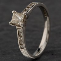 Pre-Owned Platinum 0.40ct Princess Cut Diamond Solitaire and Diamond Set Shoulders Ring 4148147
