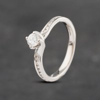 Pre-Owned Platinum 0.27ct Brilliant Cut Diamond Shoulder Set Solitaire Ring 43121064
