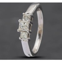 Pre-Owned 14ct White Gold Princess Cut Diamond Graduated Three Stone Ring 43121080