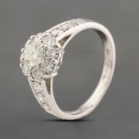 Pre-Owned Platinum 1.06ct Brilliant Cut Diamond Cluster Ring 43121284