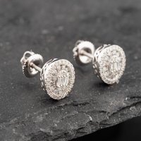 Pre-Owned 14ct White Gold 10mm 0.60ct Diamond Oval Cluster Stud Earrings 43171198