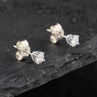 Pre-Owned 9ct White Gold 0.25ct Brilliant Cut Diamond Single Stone Stud Earrings 43171341