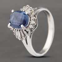 Pre-Owned Platinum 3.00ct Sapphire and 0.53ct Diamond Oval Cluster Ring 43361169