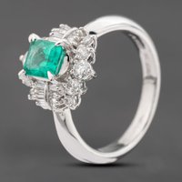 Pre-Owned Platinum 0.73ct Emerald and 0.50ct Diamond Cluster Ring 43371079