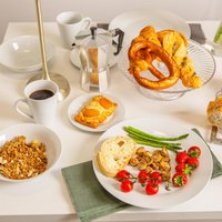 18pc White Porcelain Dinner Set - White