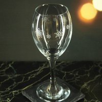 Engraved Set of 4 Pure Wine 11oz Snowflake Pattern Design - Clear