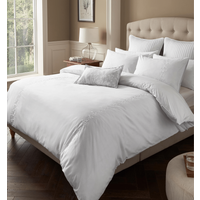 Alice Embroidered Trailing Leaf Pattern Duvet Set - White / Double