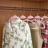 SONGMICS Non-Slip Plastic Hangers, Coat Hangers - Pink / 0.5cm / 1.68kg