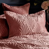 Palmeria Quilted Velvet Pillowcase - Blush