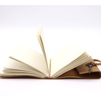 Oiled Tan Leather Key 200 pages - Yellow
