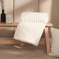 Faux Fur Thick Rib Throw - White