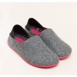 Gottstein Filzhausschuh Wool Slip-On aus 100% Schurwolle - für Damen & Herren - Rutschfeste Gummisohle