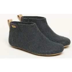 Magicfelt 743 Hüttenschuhe aus 100% Merino-Wolle - Hausschuh für Damen & Herren - Made in Tirol - Hochwertige & robuste Ledersohle