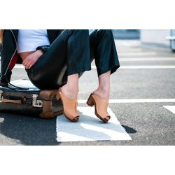 SIGNE - schwedischer Holz Clogs von me&myclogs - high mid heel