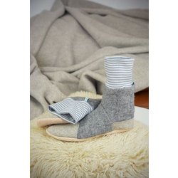 Süßstoff Hausschuhe aus Wolle mit Ledersohle, Hüttenschuhe