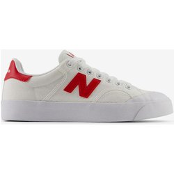 New Balance 100 Sneaker reinweiß/rot - 44.5