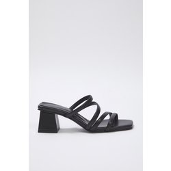 TRENDYOL SHOES Schwarze Hausschuhe Mit Blockabsatz Und Schmalem Band Und Quadratischer Zehenpartie für Damen - 37