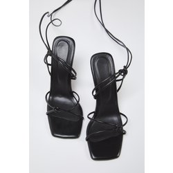 TRENDYOL SHOES Schwarze Sandalen Mit Dünnem Absatz Und Knöchelriemendetail für Damen - 40