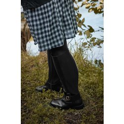 Yours Kniehohe Stretchstiefel In Schwarz Mit Schnalle Und In Extraweiter Eeepassformsize 43EEE