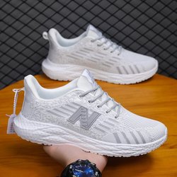 Mesh Atmungsaktive Sportschuhe 2023 Sommer Neue Mode Paar Laufschuhe Leichte Weiche Sohlen männer und frauen Schuhe 39 weiß