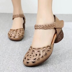 Sommersandalen Damen bestickte High Heel Lederschuhe Cut-out Retro dicke Ferse Sandalen 38 khaki