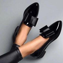 Neue Damen-Loafer mit Schleifendekor, spitzer Zehenbereich, flache Schuhe für Frauen, Lackleder, flache Öffnung, Pendlerschuhe für den täglichen Gebrauch, Freizeitschuhe 40 schwarz