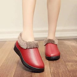 Baumwollschuhe Damen Winter Plus Samt Dicke Baumwollschuhe PU-Oberfläche Wasserdicht und Skischuhe Dicksohlige Baumwollschuhe Glatt 35 rot