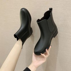 Koreanische Sportmodell-Regenschuhe für Damen, kurze wasserdichte Gummischuhe, niedrige, dicke Wasserschuhe, rutschfeste Regenstiefel für den Außenbereich 38 schwarz