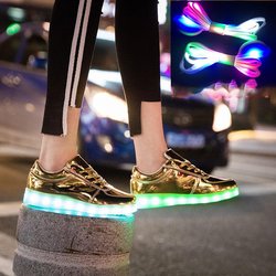 Größe 35–44 Schuhe mit Lichtern, USB-Aufladung, leuchtende Turnschuhe mit hellen Schuhen, leuchtende Turnschuhe für Männer und Frauen, Krasovki mit Hintergrundbeleuchtung, leuchtende Sohle 39