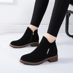 Kurze Stiefel Frauen Frühling und Herbst Einzelschuhe Stiefel All-Match Einzelstiefel Frosted Flache Stiefel Plus 35 schwarz