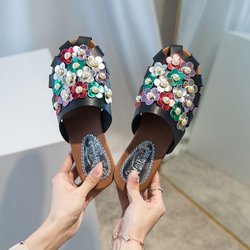 PU-Slides Sommer Neue Modeschuhe Dicke Unterseite Weiche Unterseite Rutschfeste Slipper Oberbekleidung Perlenoberteil Hohlsandalen Outdoor-Strand-Flip-Flops 40
