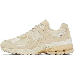 New Balance 2002R Protection Pack – Sandstone Unisex-Sneaker, Creme, Turteltaube, Gold-Metallic, M2002RDQ 42