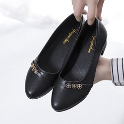 Schuhe Damen Frühling und Herbst Vielseitige Schwarze High Heel Schuhe Mittlerer und Niedriger Absatz Weiches Leder Rutschfest Dicker Absatz Arbeit Kleine Lederschuhe 40 schwarz