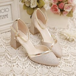 Frühling Sommer Sandalen Studentinnen Koreanische Version Wilde Dicke Heels One-wort Schnalle High Heels Mid-ferse Einzelnen schuhe 36
