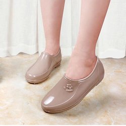 Frühlings- und Herbst-Regenstiefel für Damen, flacher Mund, modische Arbeits-Wasserschuhe, wasserdicht, rutschfest, kurze Röhre, niedrige Gummistiefel, Regenstiefel 38