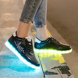 Größe 35–44 Schuhe mit Lichtern, USB-Aufladung, leuchtende Turnschuhe mit hellen Schuhen, leuchtende Turnschuhe für Männer und Frauen, Krasovki mit Hintergrundbeleuchtung, leuchtende Sohle 40