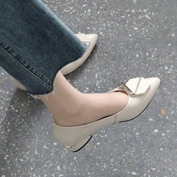 Einzelschuh Damen Frühling und Herbst Dicke Absätze Mittelhoher Absatz Spitze Schuhe Weiches Leder Vielseitige Freizeitschuhe Arbeitsschuhe 40 beige