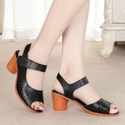 Damen High Heel Sandalen mit weicher Sohle, Hohlsandale, Sommerschuhe mit Fischmaul, Absatzsandalen, einfarbig, einfaches Temperament, Randsandalen 35 schwarz