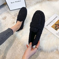 Große Größe Lammwolle Mokassins Femme lockige Schafspelz Wohnungen Frau warme Plüsch Halbschuhe Winter Baumwollschuhe Frauen pelzigen Schneestiefel 40 schwarz