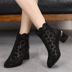 Weiche Leder-Mesh-coole Stiefel für Frühling und Sommer, ausgehöhlte Sandalen, Damen-Rheinbohrer, durchlässige Stiefeletten mit klobigem Absatz, Damen-Einzelstiefel 39 schwarz