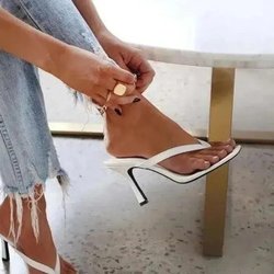 Damen High Heel Sandalen Sommer Neue Flip Flops Frau Strand Mode Clip Toe Slim Heel Outdoor Hausschuhe Übergröße 42 weiß