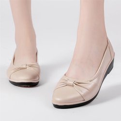 Damenschuhe rutschfeste flache Einzelschuhe Frühling und Herbst mittleren Alters und ältere Mutterschuhe 40 beige