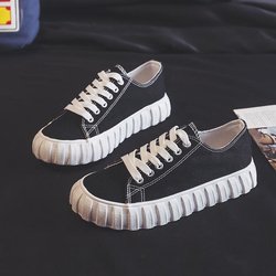Dicke Unterseite, rutschfeste, tragbare Canvas-Schuhe für Damen im Harajuku-Stil, gepaart mit Keksen, unbeholfenen Schuhen, Nischendesign, leichte Brettschuhe 40 schwarz