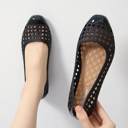 Neue Sandale für Damen, hohl, atmungsaktiv, rutschfest, weicher Boden, Freizeitkleidung, flache Arbeitsschuhe, Keilsandalen 40 schwarz
