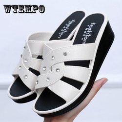 Frauen High Heel Hausschuhe Sommer Tragen Dicken Boden Mode Hause Rutschfeste Mutter Schuhe Weichen Boden Sozialen Keil Frauen Sandalen 40 weiß