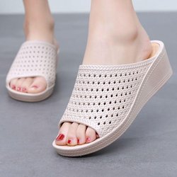 Neue Sommer Mutter der hochhackigen Dicken Hausschuhe frauen Casual Tragen Nicht-slip Strand Schuhe Im Schlafzimmer Hause badezimmer 38 apricot
