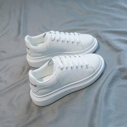 McQueen weiße Schuhe Damen neu Herbst vielseitig Mikrofaser atmungsaktiv dicke Sohle erhöhend McQueen Muffin Damen Schuhe 35 weiß